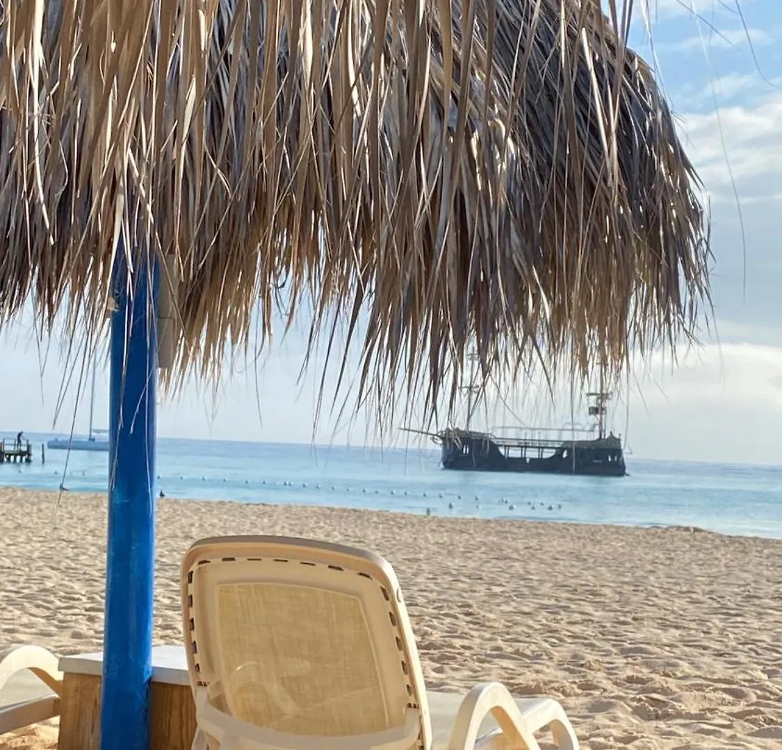 アパート Happy Place Los Corales プンタ・カナ